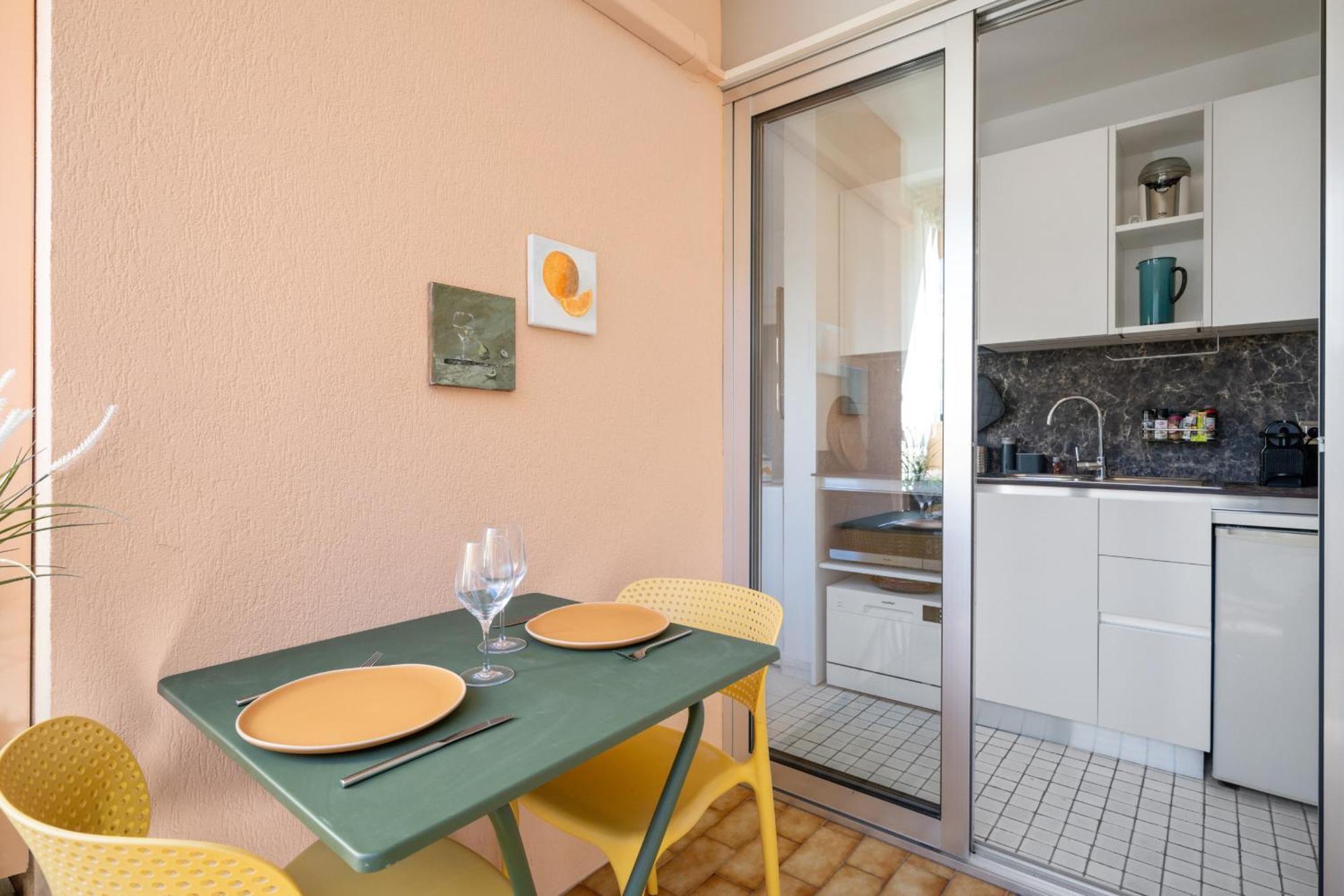 "Charmant Studio" Plein Centre, Calme, Terrasse Menton Bagian luar foto